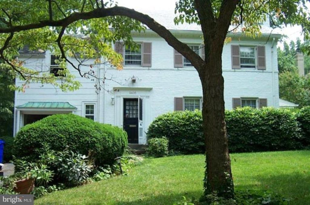 9405 LOCUST HILL RD, Bethesda, MD 20814