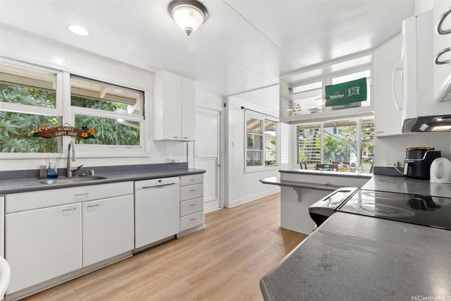 3110 Waialae Avenue, Honolulu, HI 96816