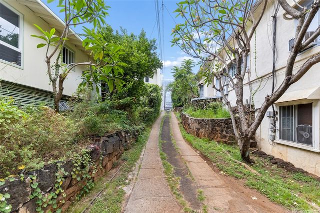 3110 Waialae Avenue, Honolulu, HI 96816