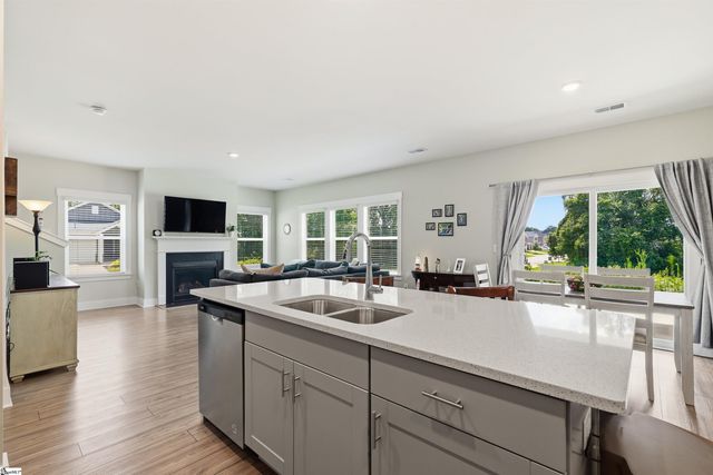 988 Burghley Circle, Greer, SC 29651