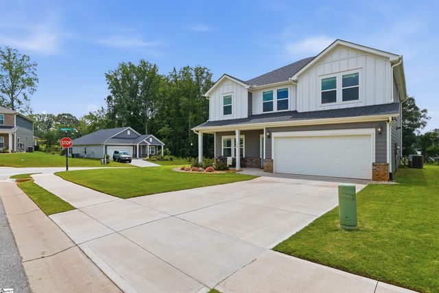 988 Burghley Circle, Greer, SC 29651
