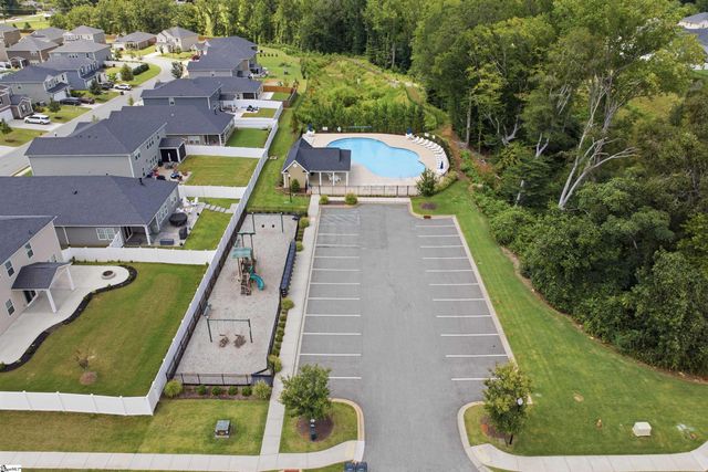 988 Burghley Circle, Greer, SC 29651