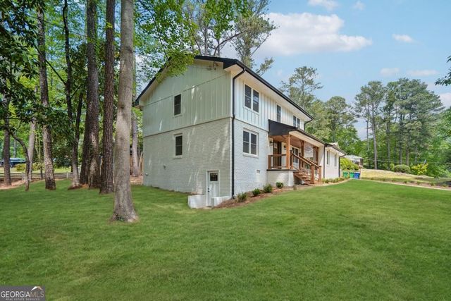 2452 King Arthur Circle NE, Atlanta, GA 30345