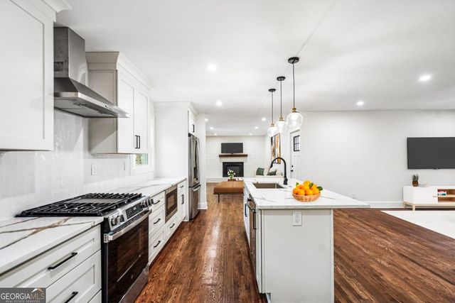 2452 King Arthur Circle NE, Atlanta, GA 30345