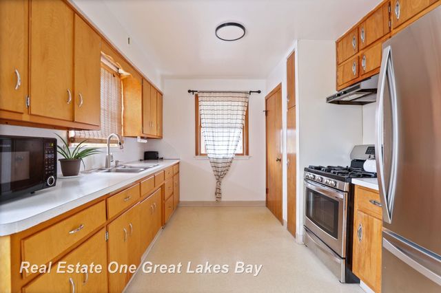 275 W Lynn Street, Saginaw, MI 48604