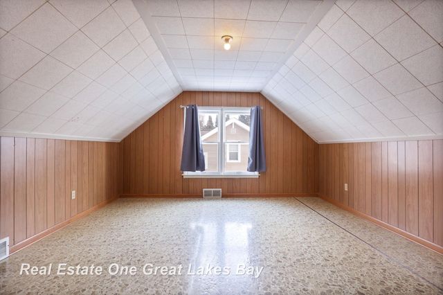 275 W Lynn Street, Saginaw, MI 48604