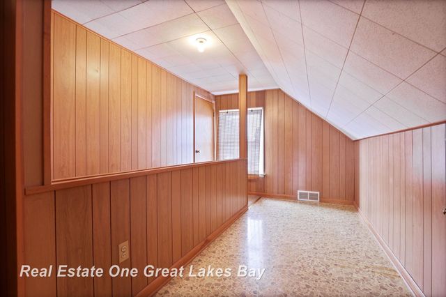 275 W Lynn Street, Saginaw, MI 48604