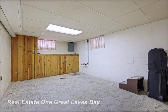 275 W Lynn Street, Saginaw, MI 48604