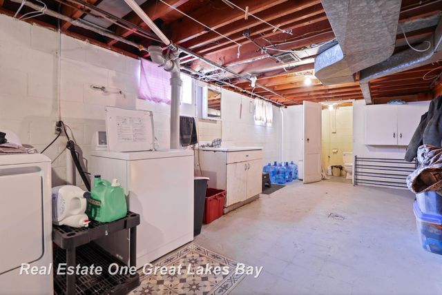 275 W Lynn Street, Saginaw, MI 48604