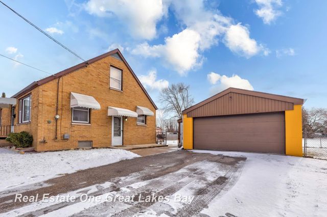 275 W Lynn Street, Saginaw, MI 48604