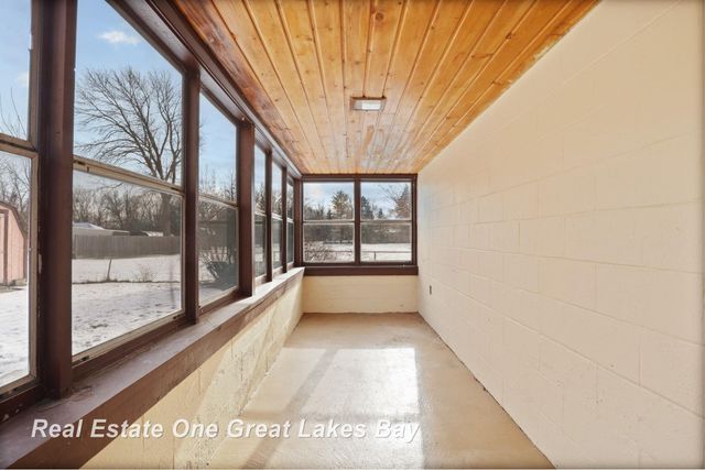 275 W Lynn Street, Saginaw, MI 48604