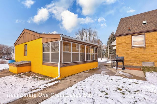 275 W Lynn Street, Saginaw, MI 48604