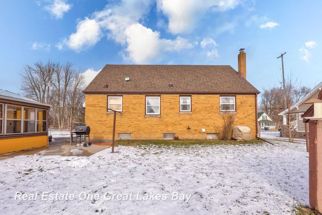 275 W Lynn Street, Saginaw, MI 48604