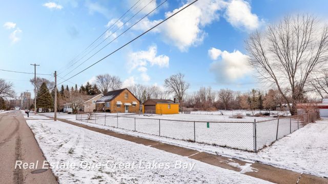 275 W Lynn Street, Saginaw, MI 48604