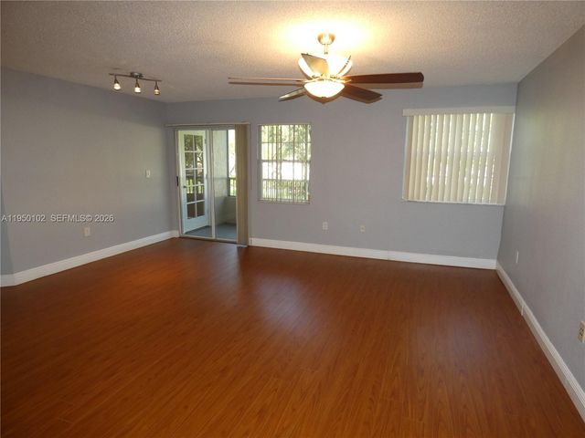 2810 N Oakland Forest Dr 204, Oakland Park, FL 33309