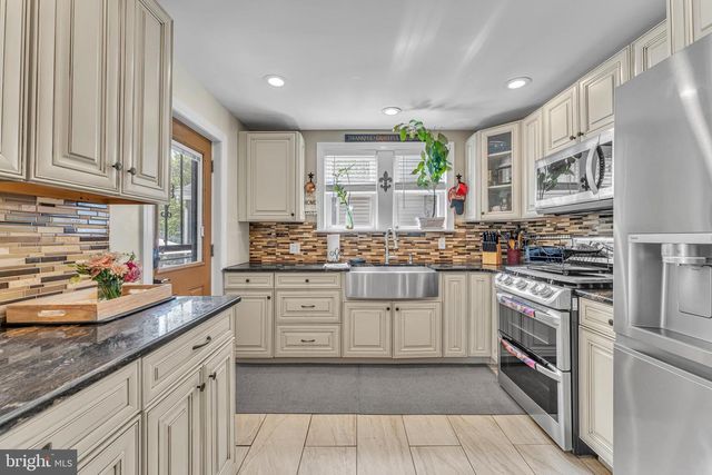 128 CINNAMINSON AVE, Palmyra, NJ 08065