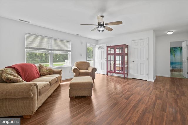 2947 HAZLETTVILLE RD, Dover, DE 19904