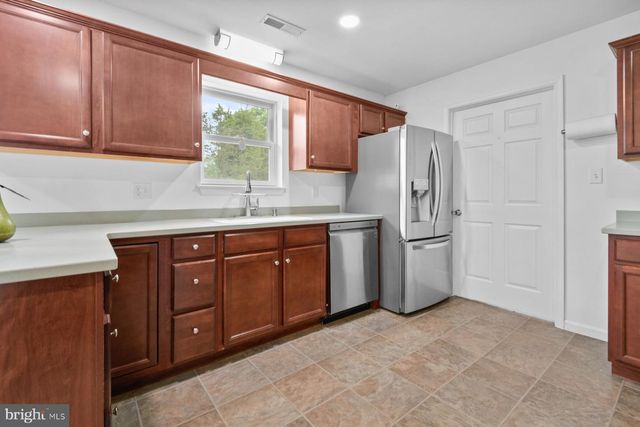 2947 HAZLETTVILLE RD, Dover, DE 19904