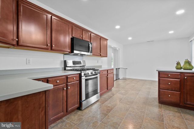 2947 HAZLETTVILLE RD, Dover, DE 19904
