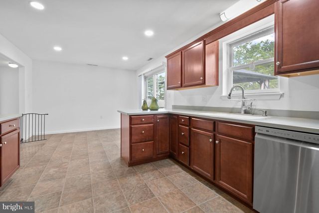 2947 HAZLETTVILLE RD, Dover, DE 19904