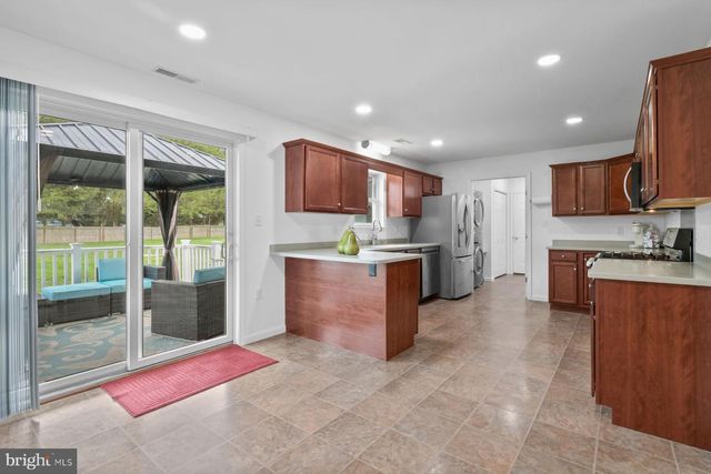 2947 HAZLETTVILLE RD, Dover, DE 19904