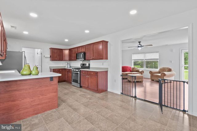 2947 HAZLETTVILLE RD, Dover, DE 19904