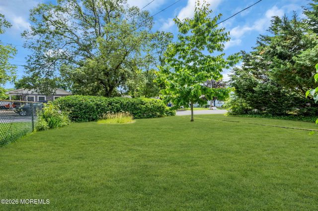 335 Elizabeth Avenue, Toms River, NJ 08753