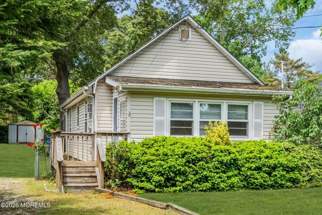 335 Elizabeth Avenue, Toms River, NJ 08753