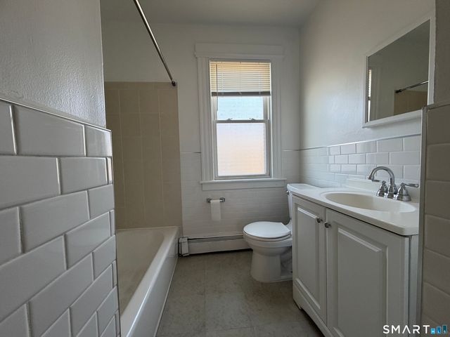 37-41 Jackson Avenue 3, Bridgeport, CT 06606