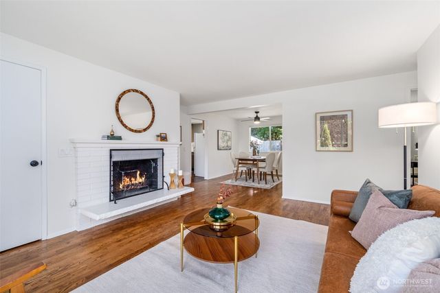 4303 225th Street SW, Mountlake Terrace, WA 98043
