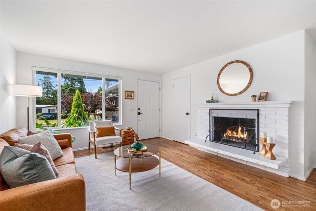 4303 225th Street SW, Mountlake Terrace, WA 98043