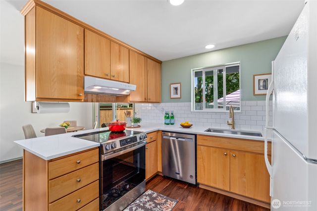 4303 225th Street SW, Mountlake Terrace, WA 98043