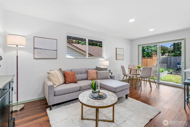 4303 225th Street SW, Mountlake Terrace, WA 98043
