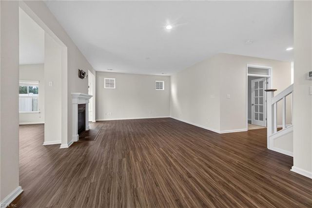 136 Meridian Pl, Suffolk, VA 23435