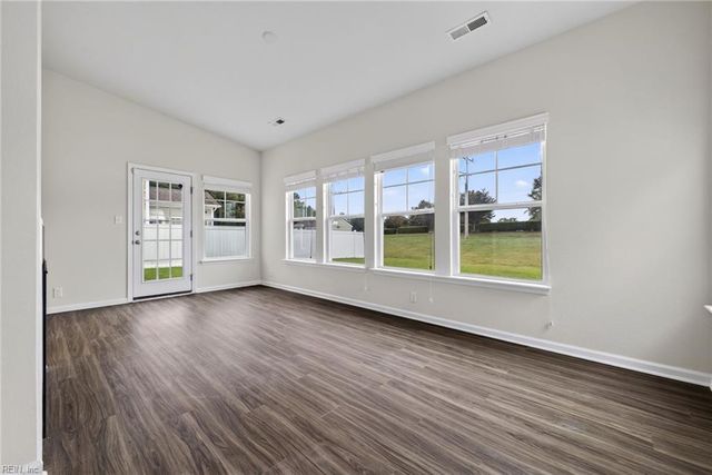 136 Meridian Pl, Suffolk, VA 23435