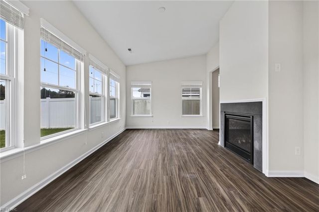 136 Meridian Pl, Suffolk, VA 23435
