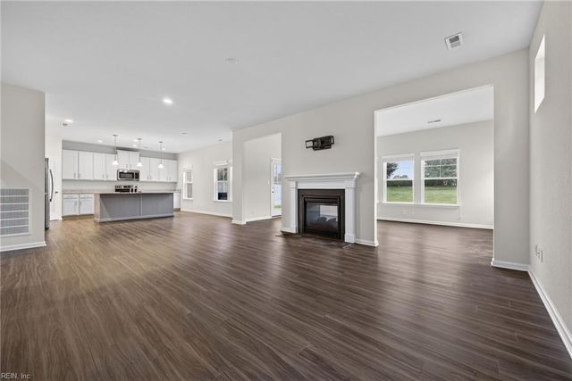 136 Meridian Pl, Suffolk, VA 23435