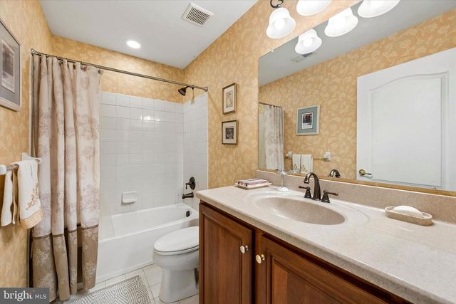 3 WHARTON DR, Glen Mills, PA 19342