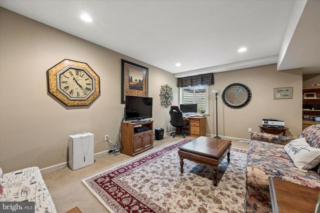 3 WHARTON DR, Glen Mills, PA 19342