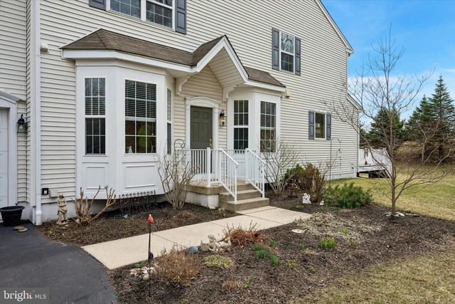 3 WHARTON DR, Glen Mills, PA 19342