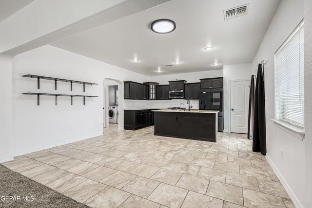 259 COVINGTON RIDGE Way, El Paso, TX 79928