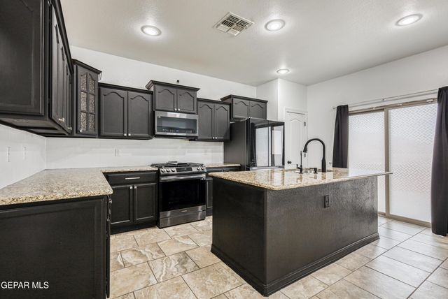 259 COVINGTON RIDGE Way, El Paso, TX 79928