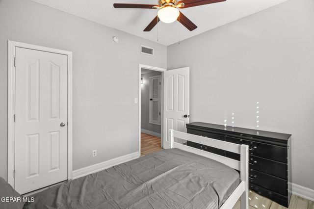 502 ESTANCIA CLARA Lane, Socorro, TX 79927