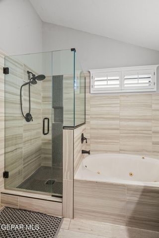 502 ESTANCIA CLARA Lane, Socorro, TX 79927