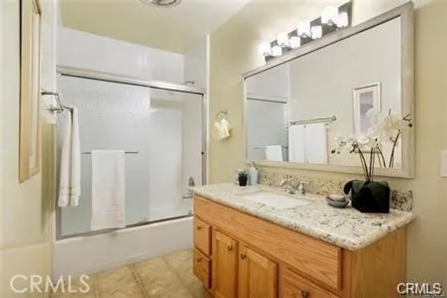 1421 Midvale Avenue 201, Los Angeles, CA 90024