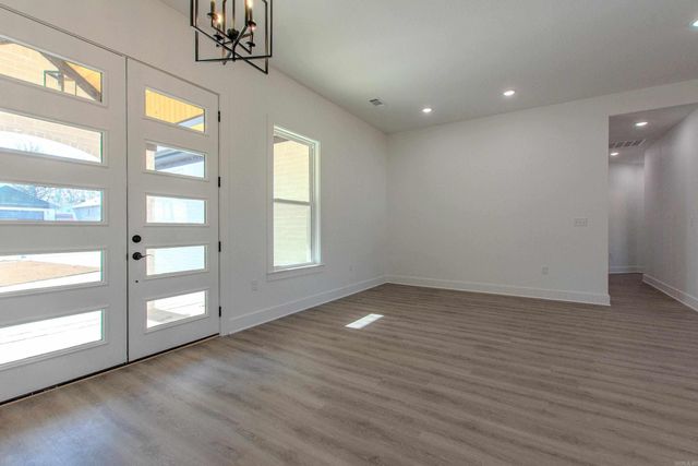 2243 E Maryland Ave, Sherwood, AR 72120