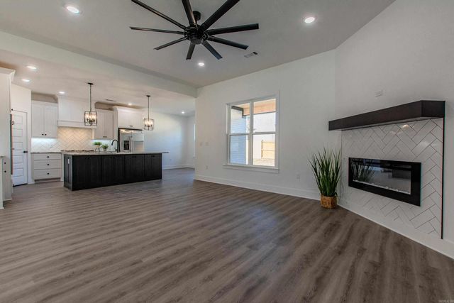 2243 E Maryland Ave, Sherwood, AR 72120