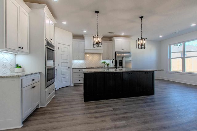 2243 E Maryland Ave, Sherwood, AR 72120