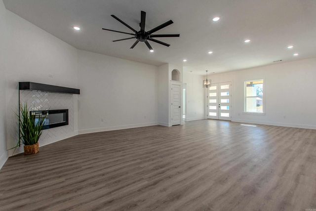 2243 E Maryland Ave, Sherwood, AR 72120