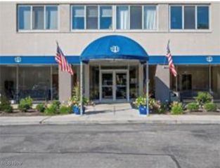 12520 Edgewater Drive 1504, Lakewood, OH 44107